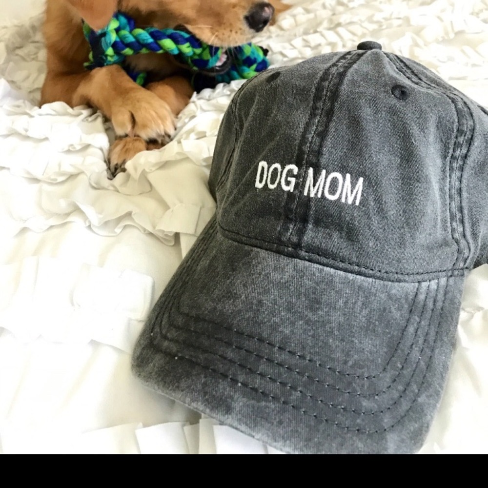 Dog Mom Baseball Cap 🐶